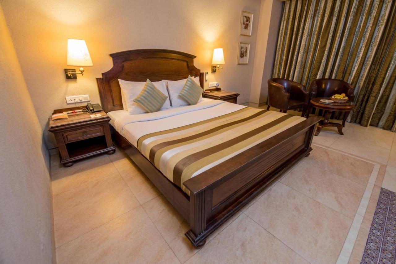 Neelam The Glitz Hotel Calangute Exterior photo