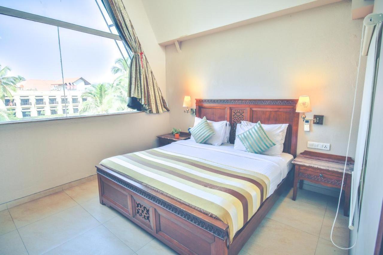 Neelam The Glitz Hotel Calangute Exterior photo
