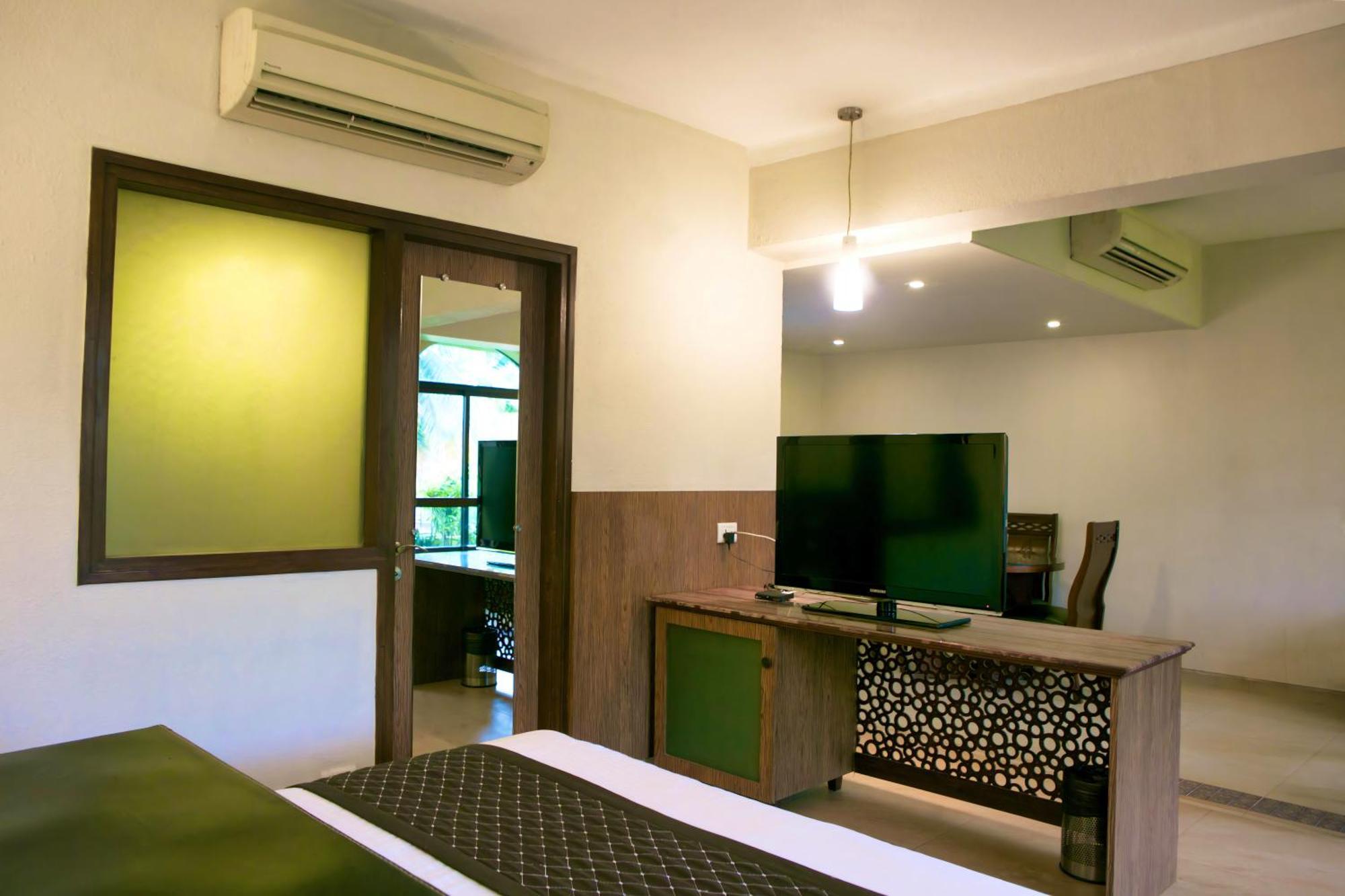 Neelam The Glitz Hotel Calangute Exterior photo
