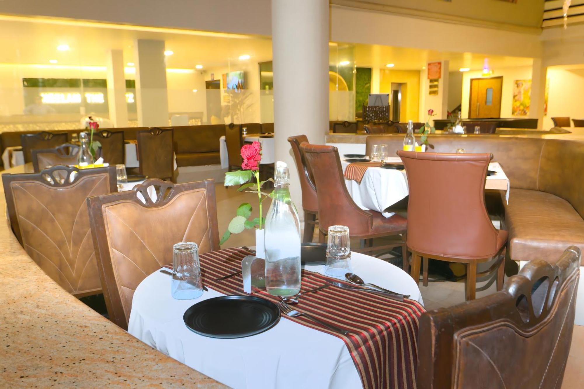 Neelam The Glitz Hotel Calangute Exterior photo