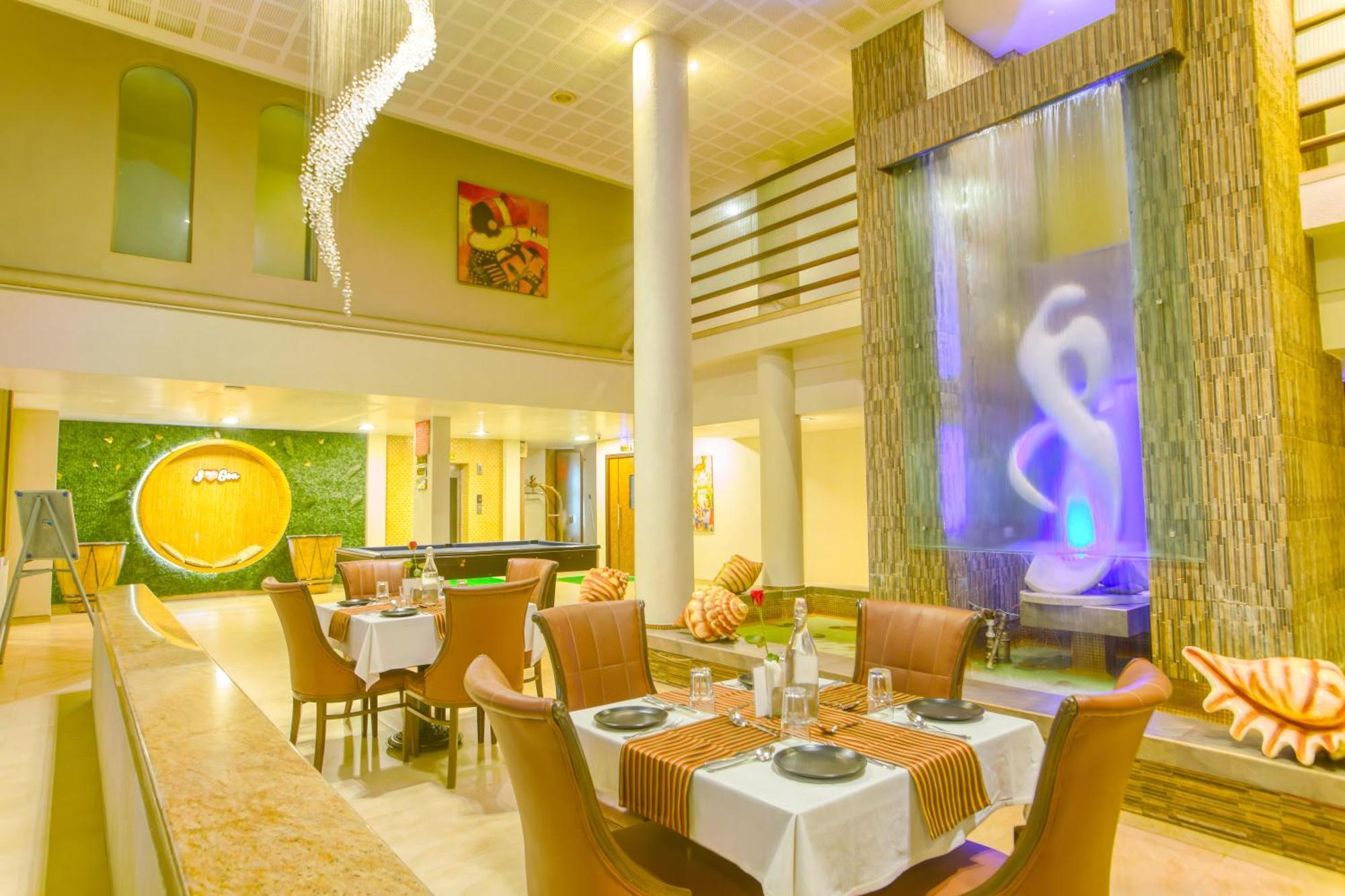 Neelam The Glitz Hotel Calangute Exterior photo